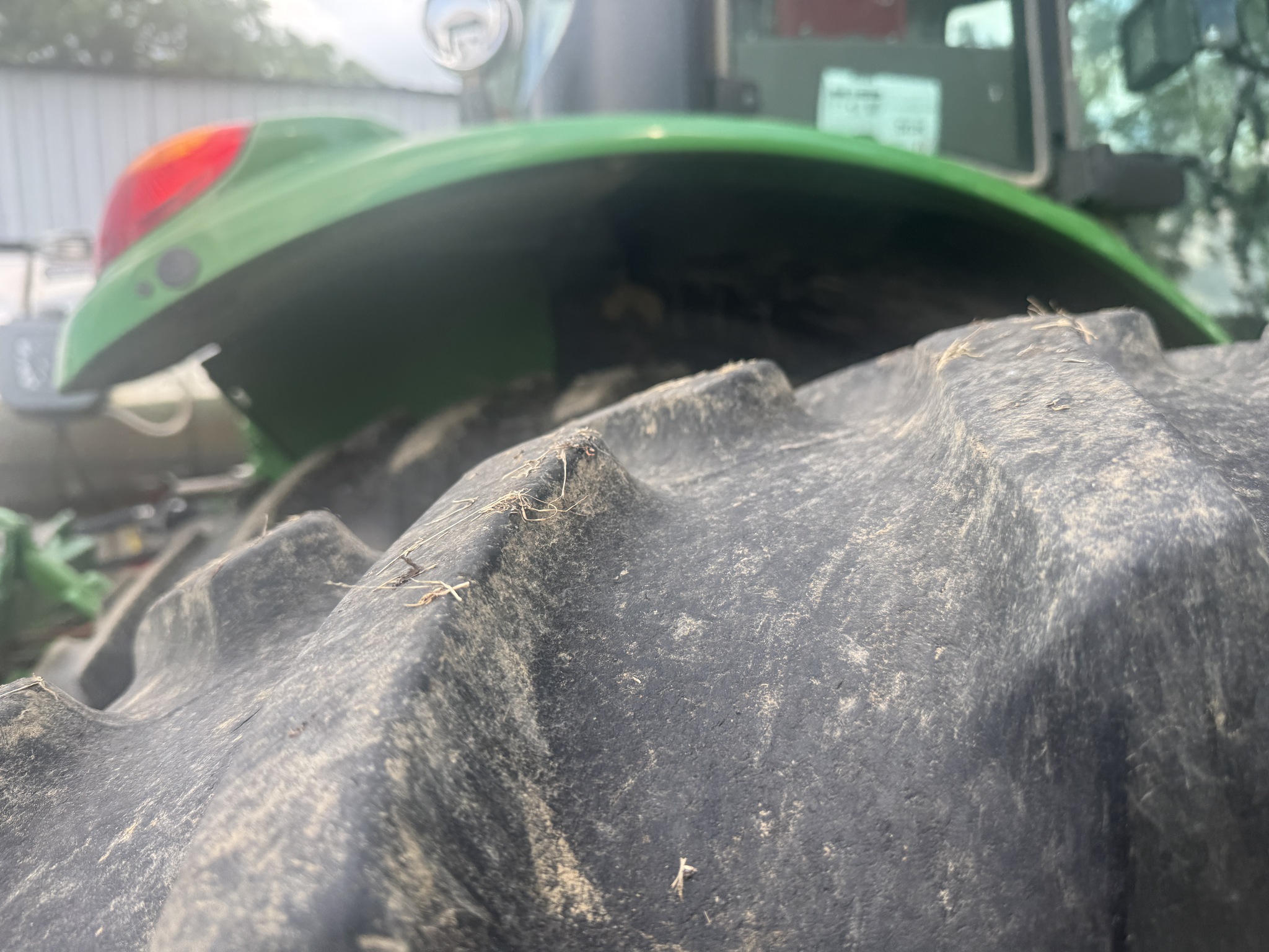 2008 John Deere 7330 Image 6