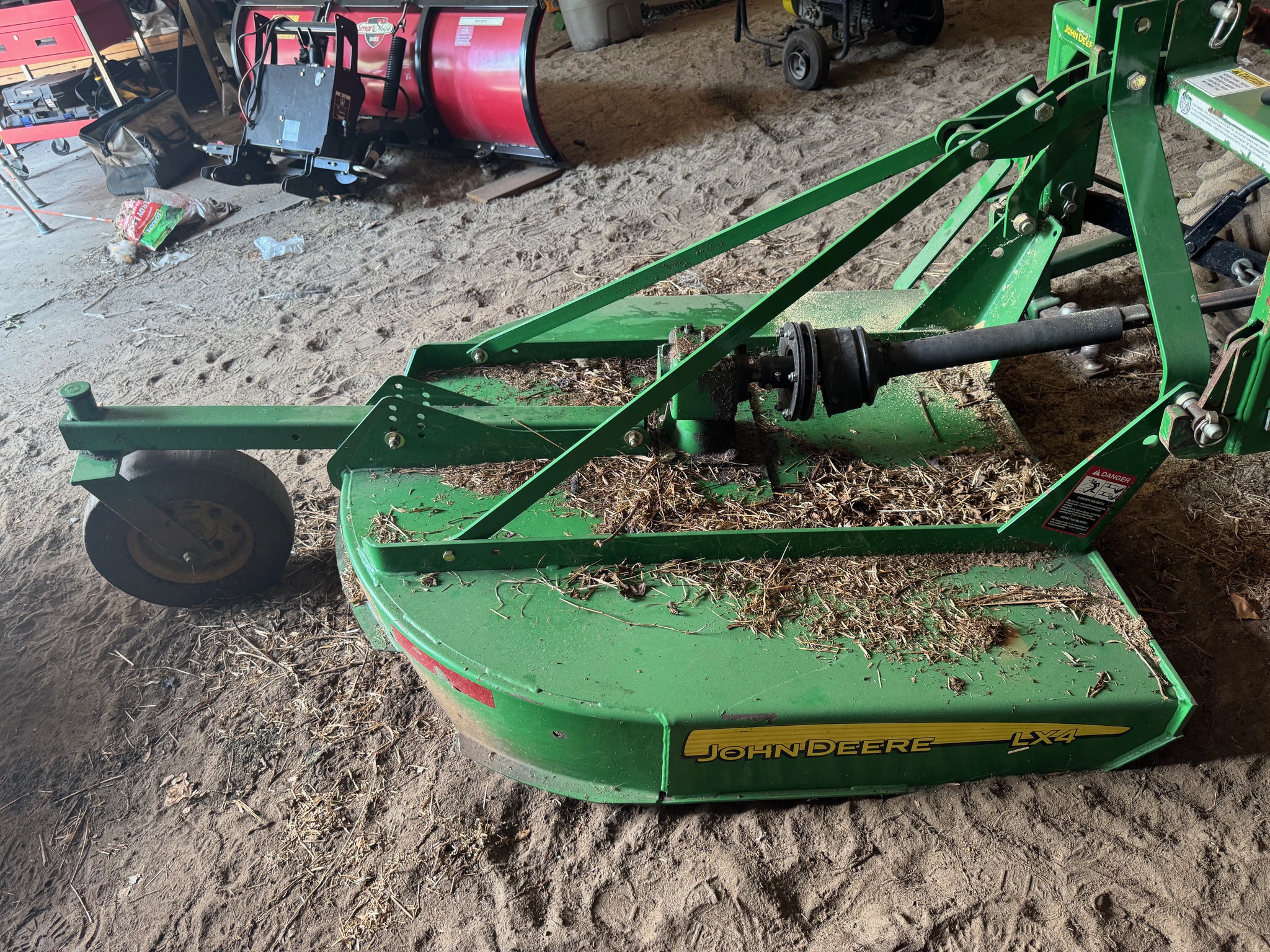 2005 John Deere LX4 Image 3