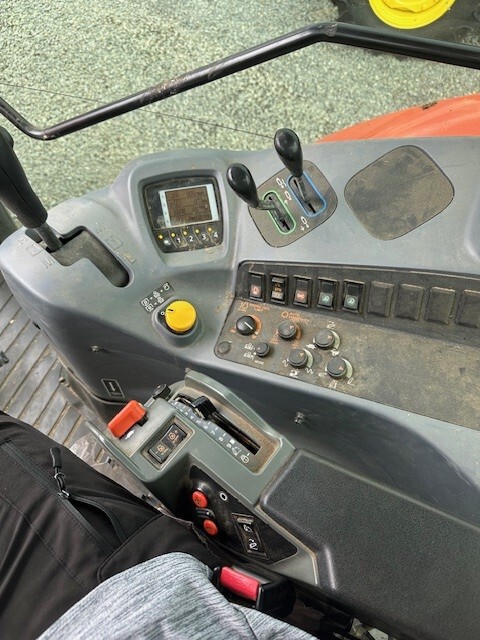 2014 Kubota M110GX Image 7