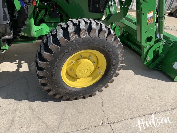 Photo of 2024 John Deere 5067E
