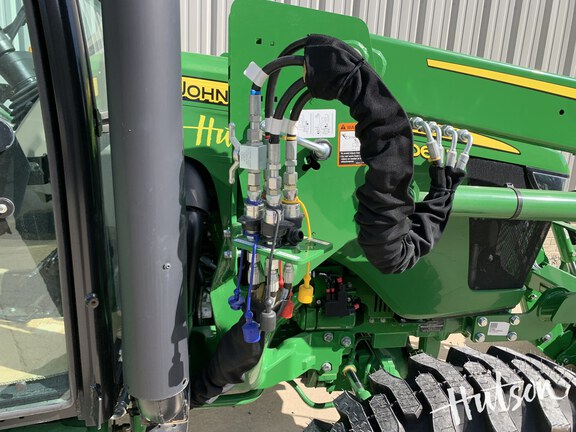 Photo of 2024 John Deere 5067E