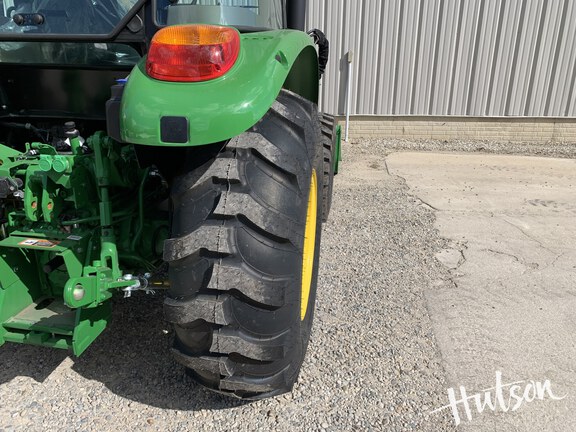 Photo of 2024 John Deere 5067E