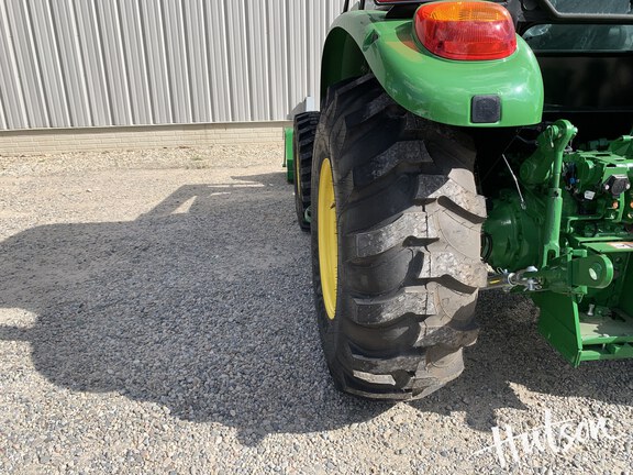 Photo of 2024 John Deere 5067E