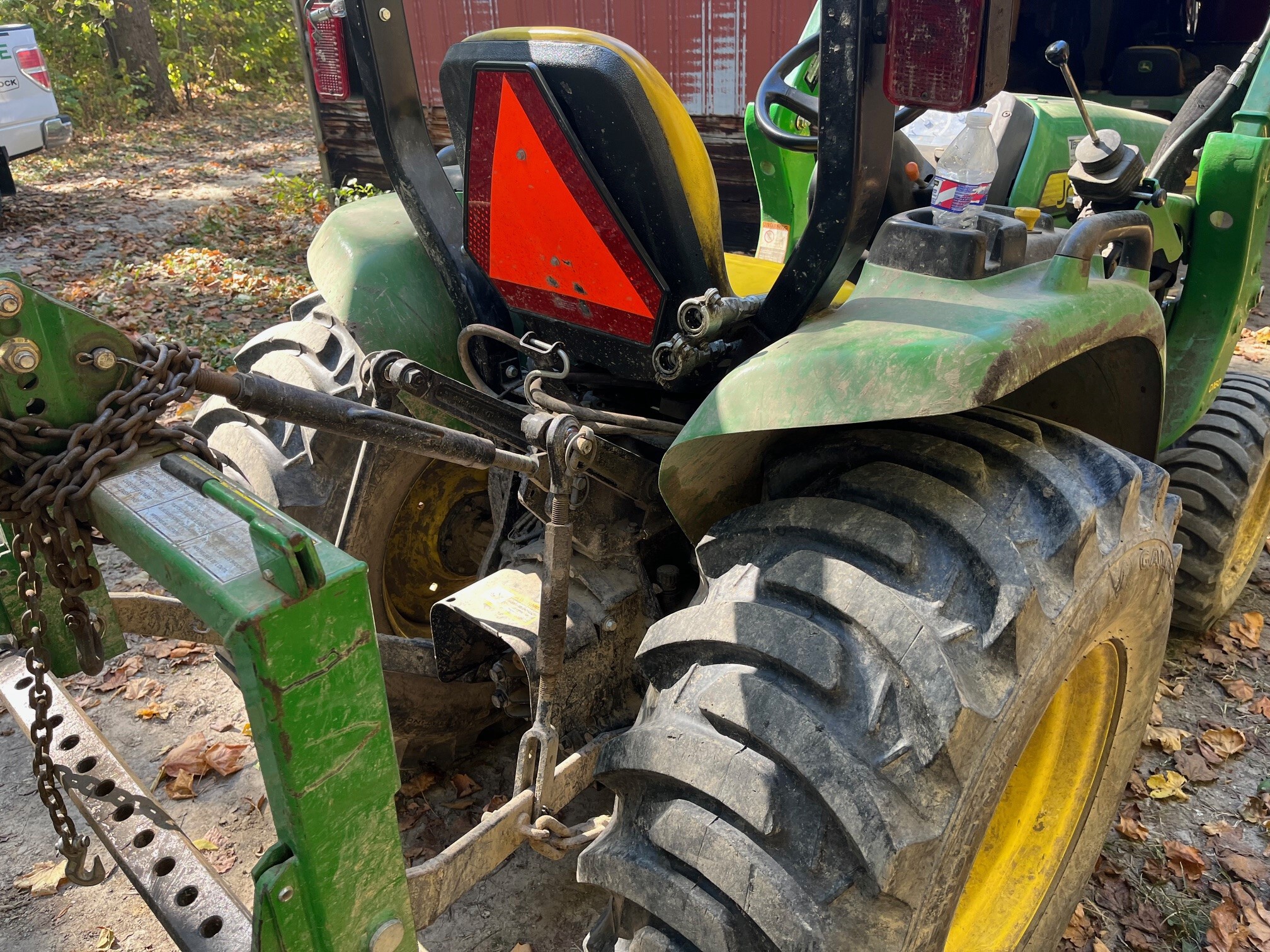 2015 John Deere 3032E Image 5