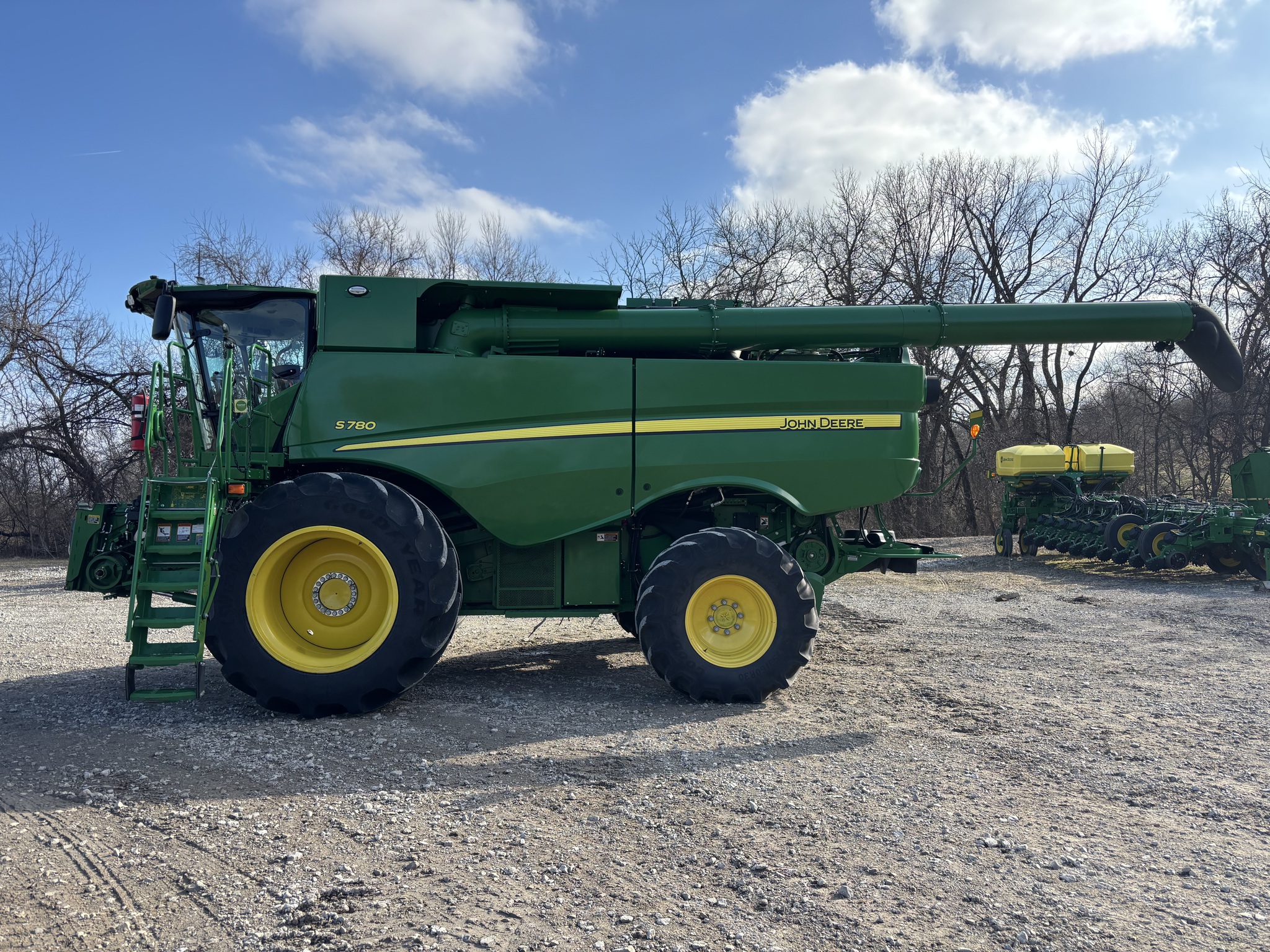  2023 John Deere S780 at Heritage Tractor in Atchison, KS