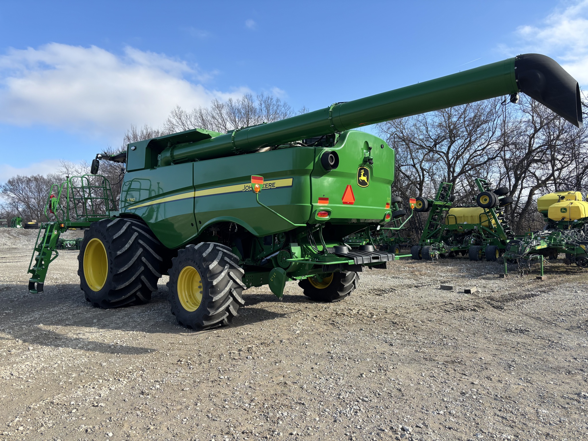  2023 John Deere S780 at Heritage Tractor in Atchison, KS