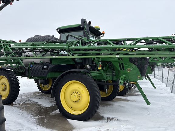  John Deere R4044