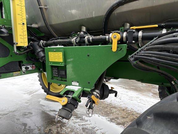 Used 2020 John Deere R4044 Self Propelled Sprayers at Horizon Ag & Turf in Lloydminster, AB - Photo7
