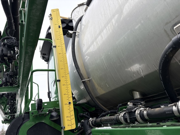 Used 2020 John Deere R4044 Self Propelled Sprayers at Horizon Ag & Turf in Lloydminster, AB - Photo9