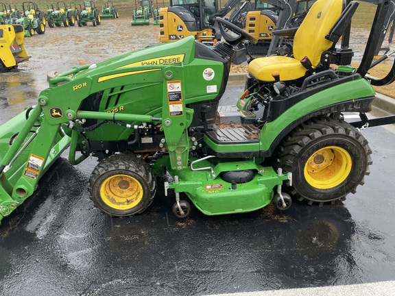2023 John Deere 1025R Photo 2