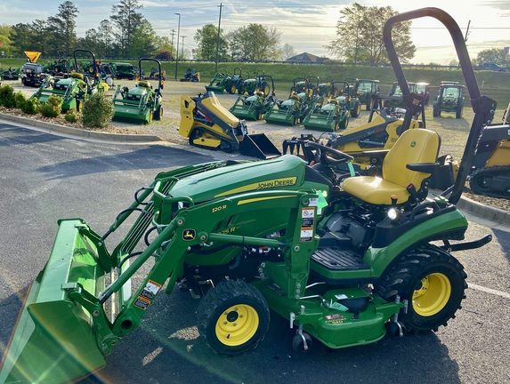 2023 John Deere 1025R Photo 1