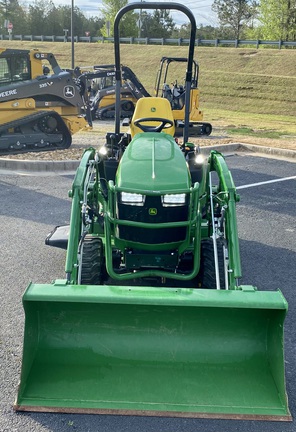 2023 John Deere 1025R Photo 2