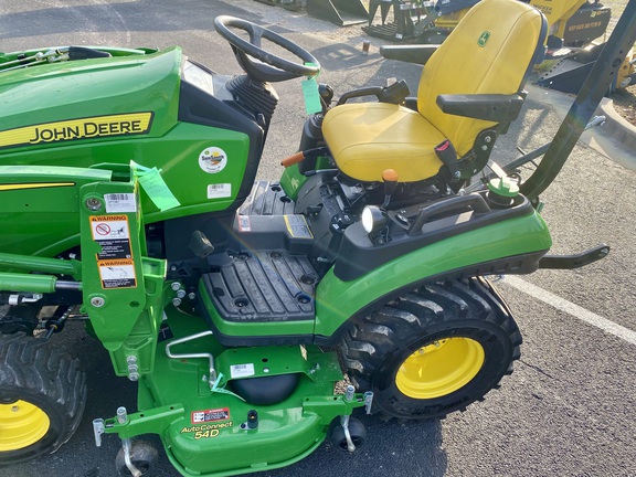 2023 John Deere 1025R Photo 5