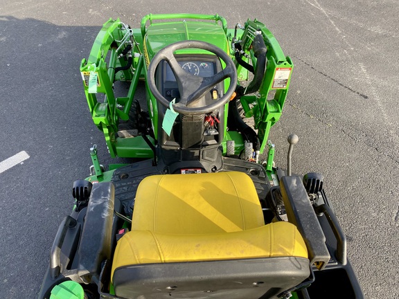 2023 John Deere 1025R Photo 6