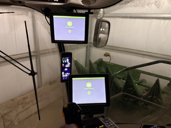 Photo of 2023 John Deere S770