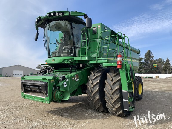Photo of 2023 John Deere S770