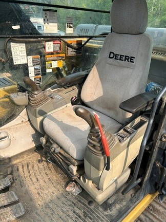 2015 John Deere 180G LC