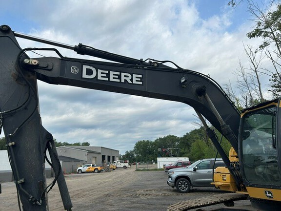 2015 John Deere 180G LC