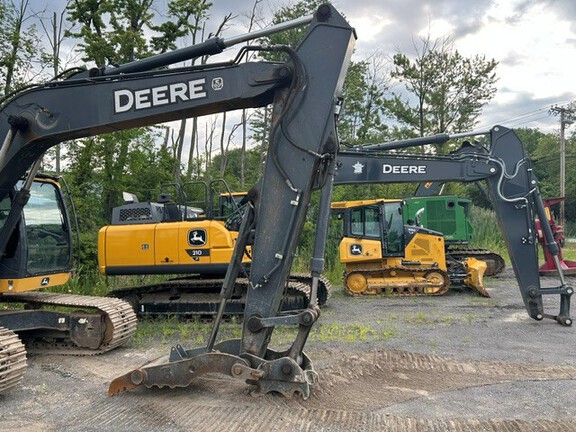 2015 John Deere 180G LC
