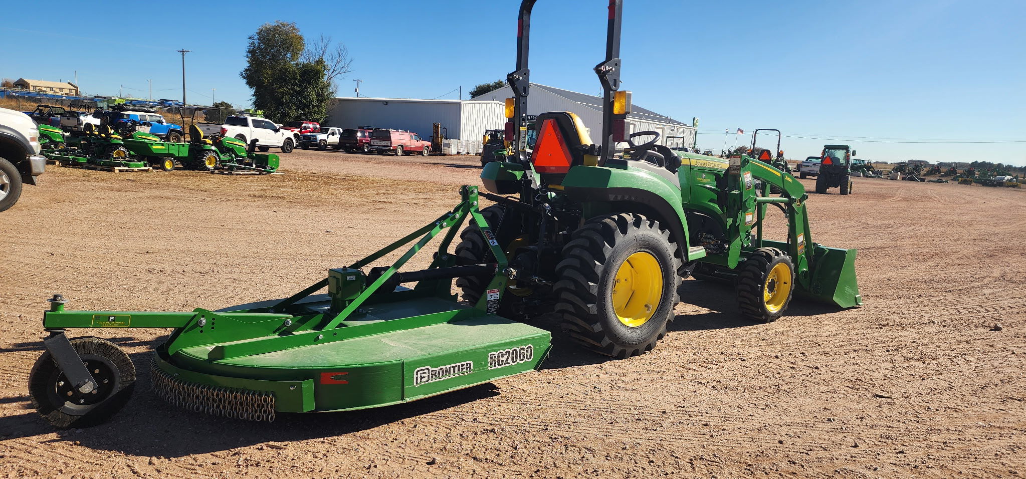2023 John Deere 2038R Image 3