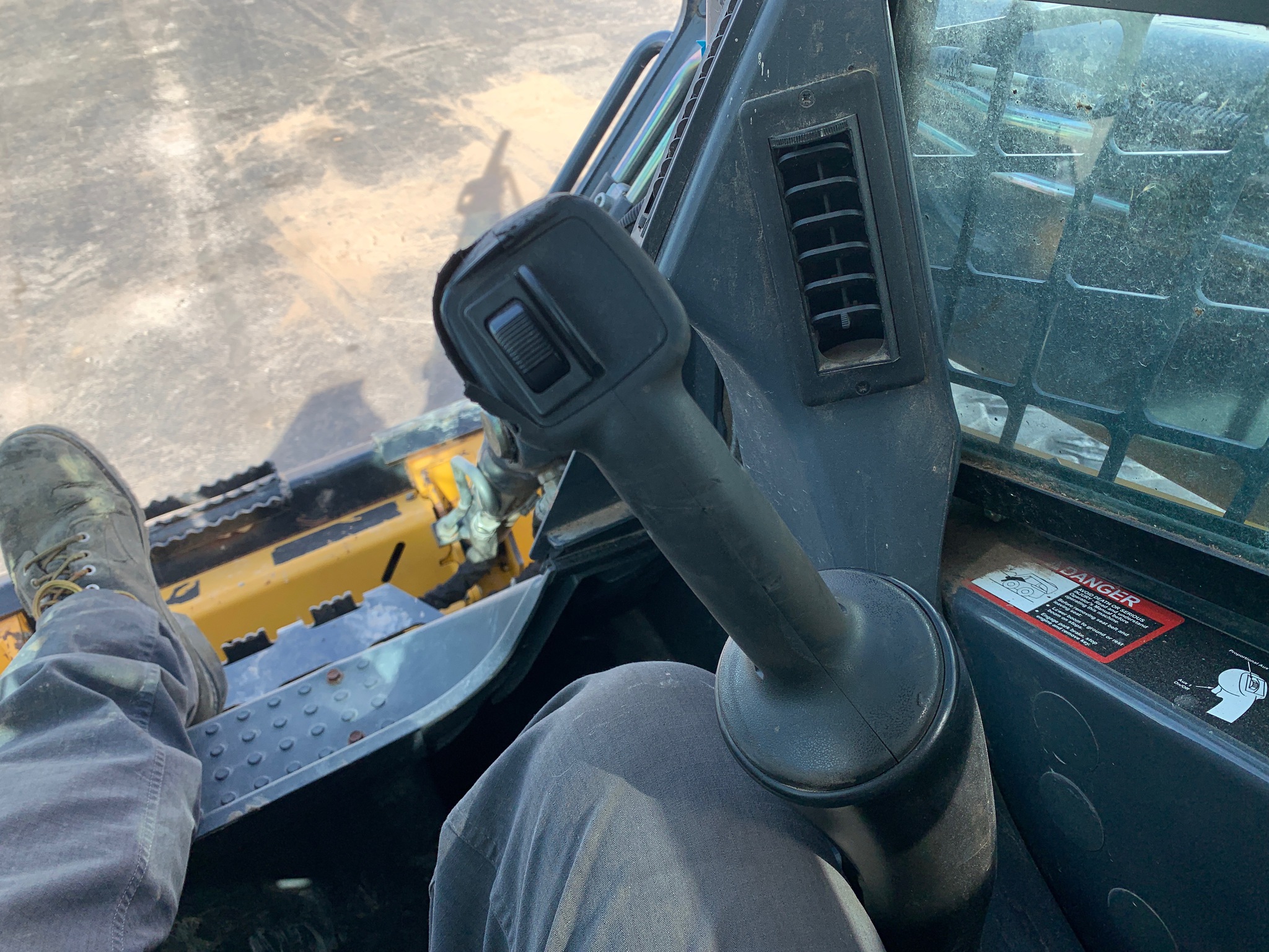  2014 John Deere 320E at Heritage Tractor in Lamar, MO