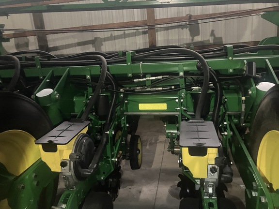 Photo of 2019 John Deere 1775NT