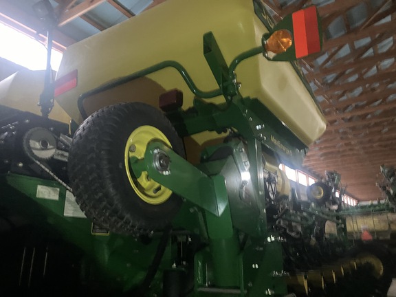 Photo of 2019 John Deere 1775NT