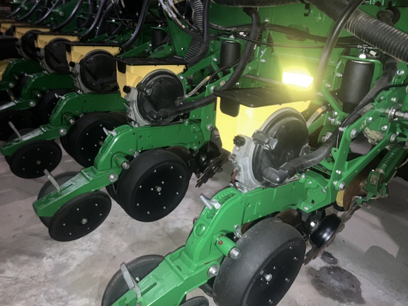 Photo of 2019 John Deere 1775NT