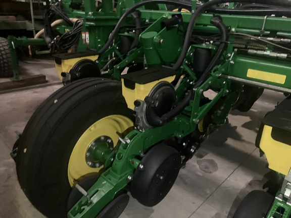 Photo of 2019 John Deere 1775NT