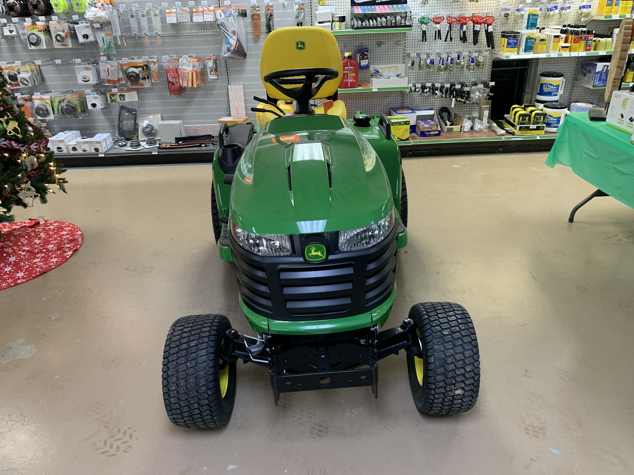 2025 John Deere X750 Image 3