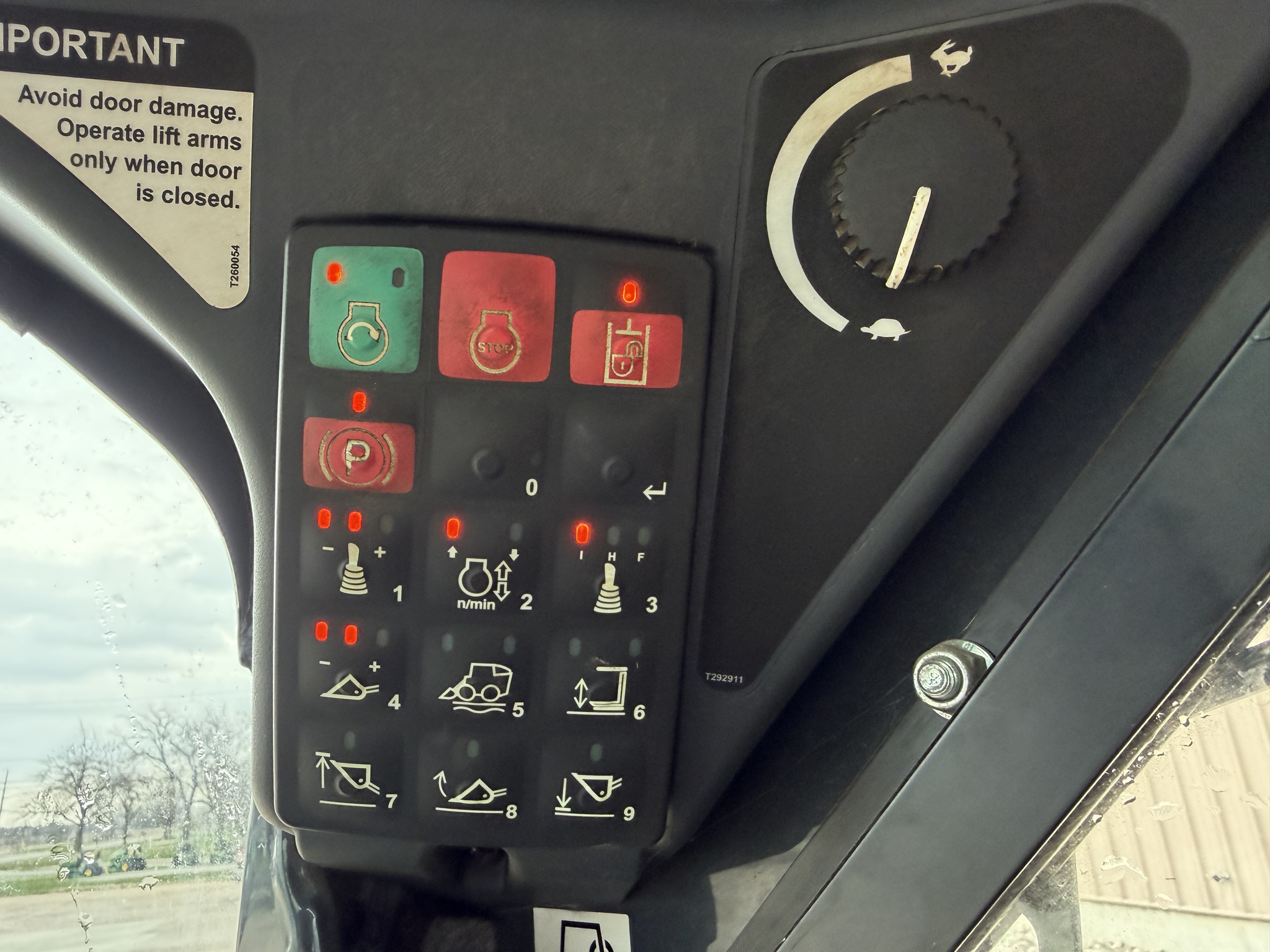 2017 John Deere 330G Image 12