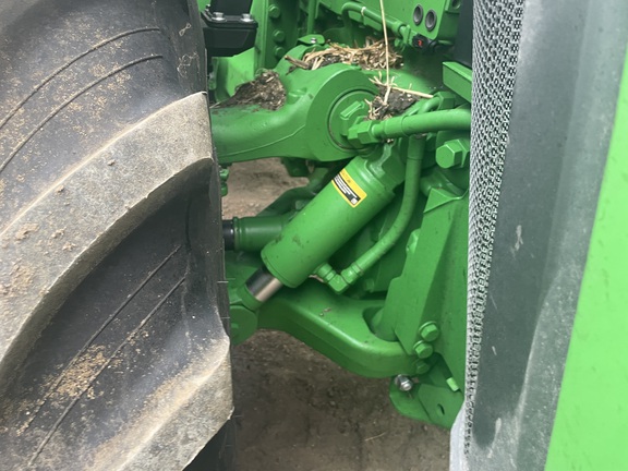 2025 John Deere 8R 310 - Photo17