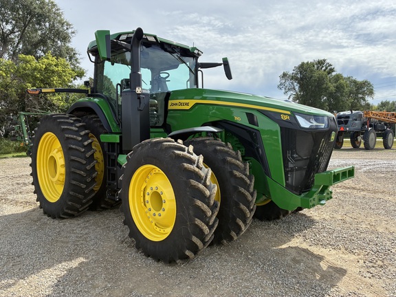 2025 John Deere 8R 310 - Photo3