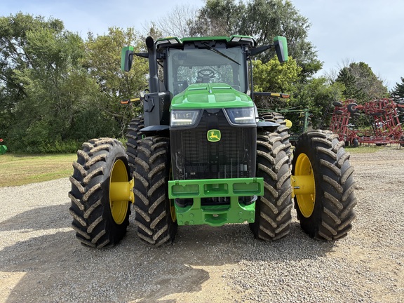 2025 John Deere 8R 310 - Photo2