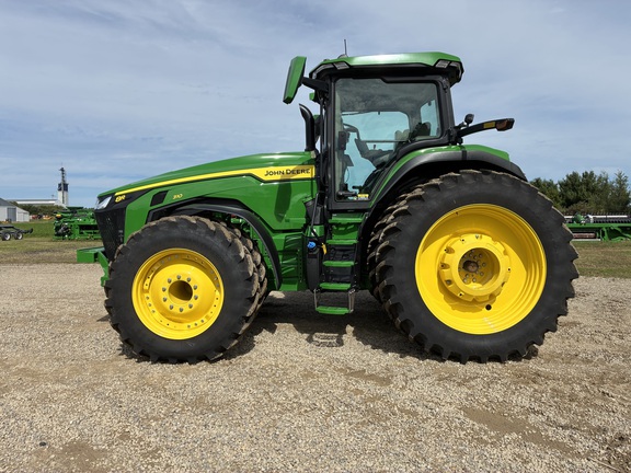 2025 John Deere 8R 310 - Photo8