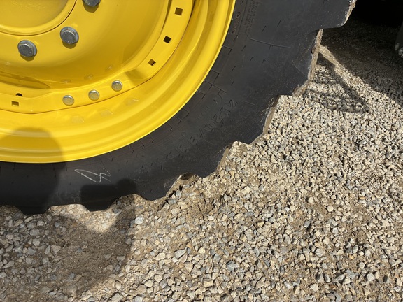 2025 John Deere 8R 310 - Photo10