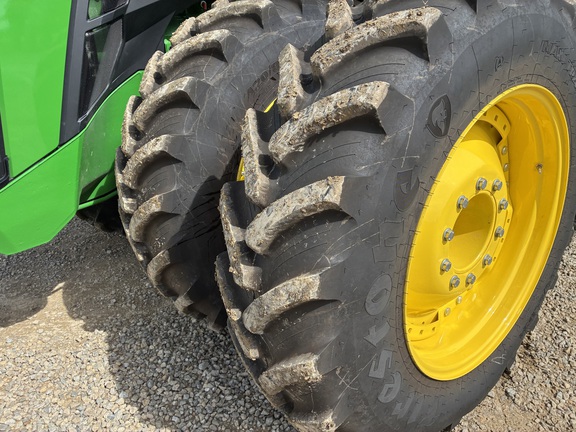2025 John Deere 8R 310 - Photo11