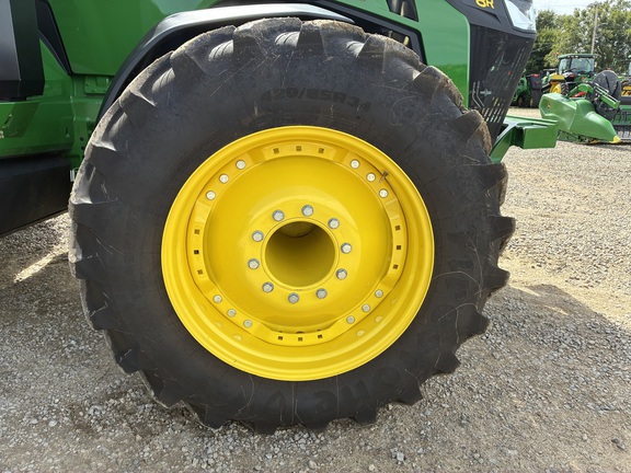 2025 John Deere 8R 310 - Photo13
