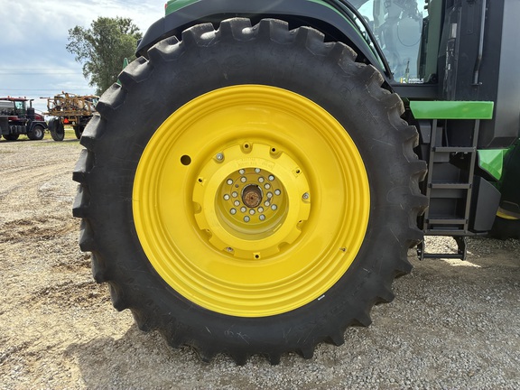 2025 John Deere 8R 310 - Photo17
