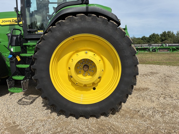 2025 John Deere 8R 310 - Photo23