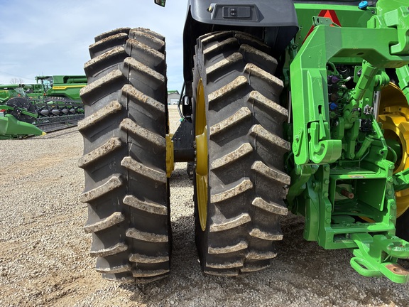 2025 John Deere 8R 310 - Photo26