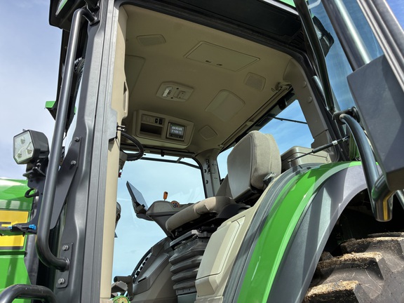 2025 John Deere 8R 310 - Photo37