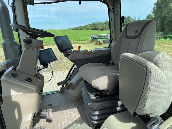 2025 John Deere 8R 310 - Photo39