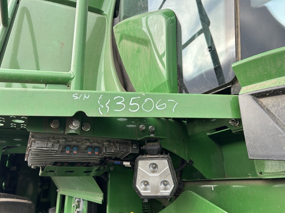 Used 2025 John Deere S7 900 Combines at Horizon Ag & Turf in Lloydminster, AB - Photo3