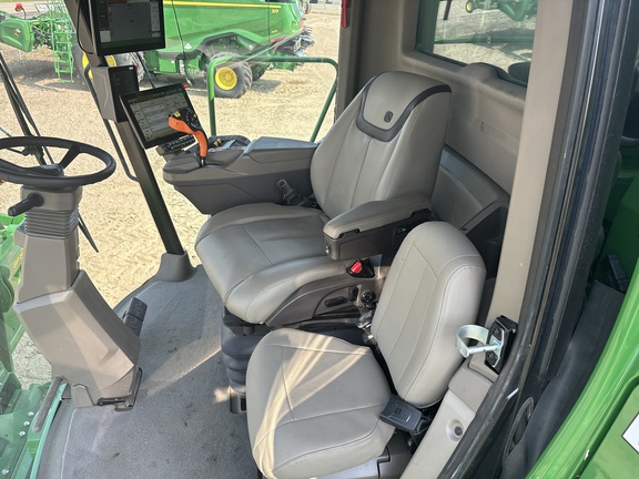 Used 2025 John Deere S7 900 Combines at Horizon Ag & Turf in Lloydminster, AB - Photo18