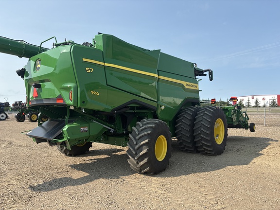 Used 2025 John Deere S7 900 Combines at Horizon Ag & Turf in Lloydminster, AB - Photo7