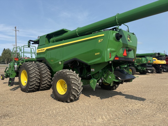 Used 2025 John Deere S7 900 Combines at Horizon Ag & Turf in Lloydminster, AB - Photo10