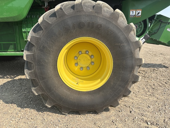 Used 2025 John Deere S7 900 Combines at Horizon Ag & Turf in Lloydminster, AB - Photo16