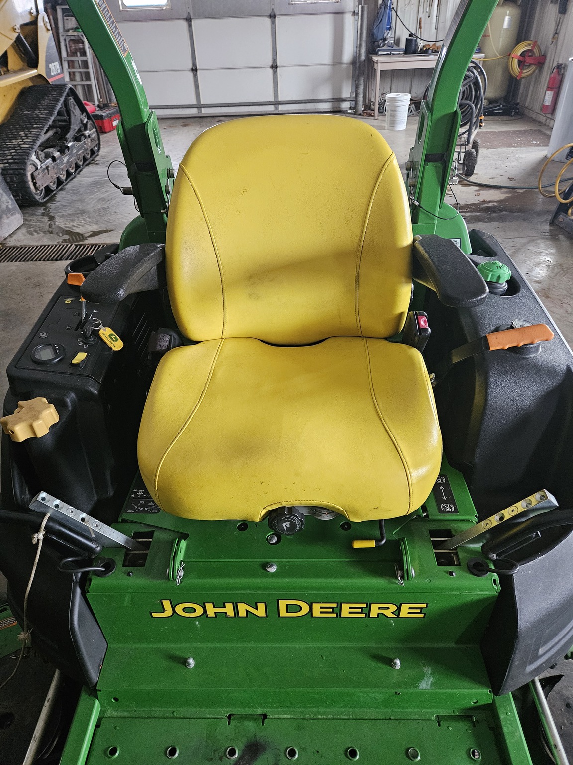 2017 John Deere Z997R Image 7