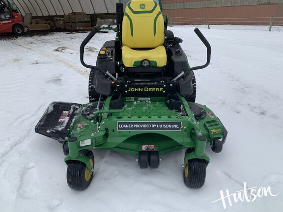 Photo of 2025 John Deere Z930M